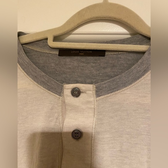 Louis Vuitton Long Sleeve Tee - Picture 5 of 6